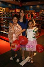 at Hamleys toy store launch in Phoenix Mills on 9th April 2010 (16).JPG